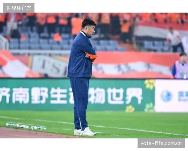 山东泰山与主教练韩鹏完成续约,肯定其上赛季临危受命的执教成绩。 山东泰山与主教练韩鹏完成续约,肯定其上赛季临危受命的执教成绩。